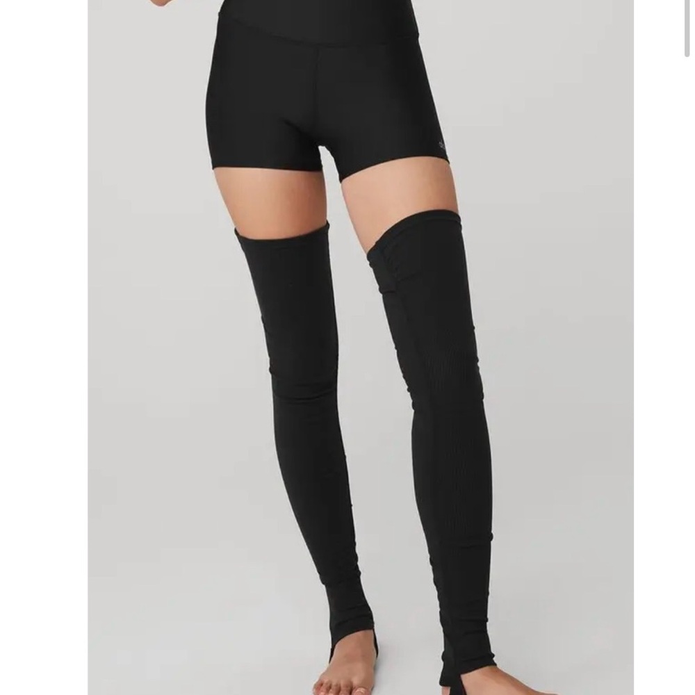 ALO Goddess Leg Warmers Set M